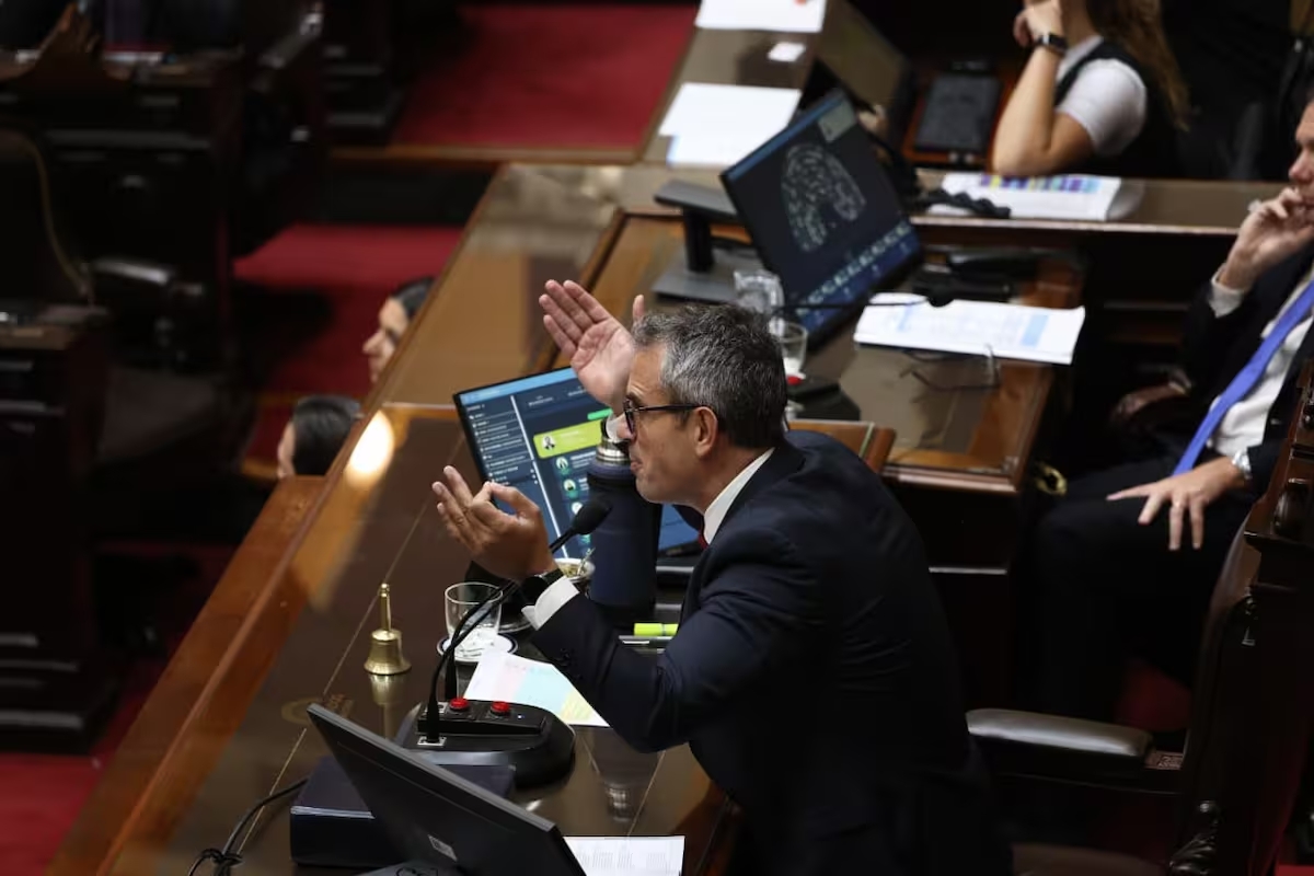 el-presidente-de-la-camara-martin-X6ZGB2B5FFFN5GHWPSTLIR34KI