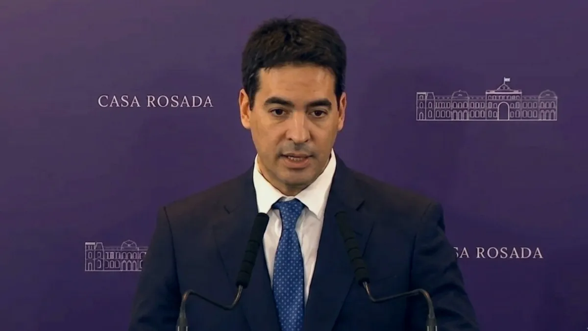 adrian-ravier-vocero-presidencial