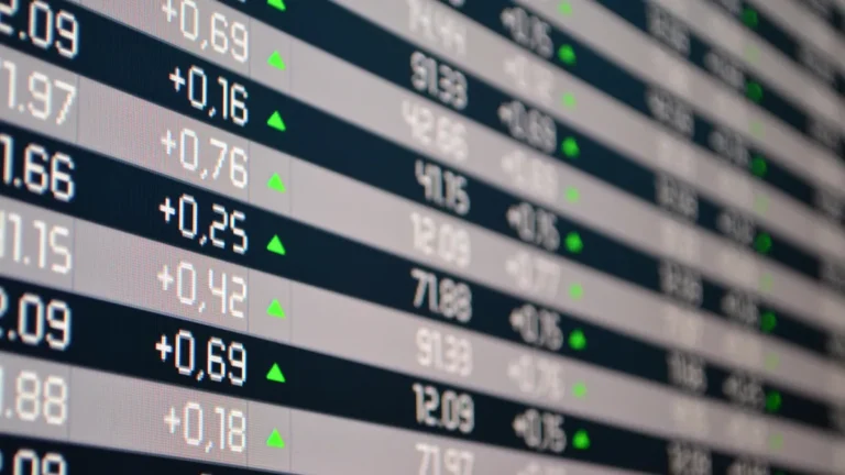 mercados-acciones-bonos-merval-bolsas-wall-street-inversiones-finanzas