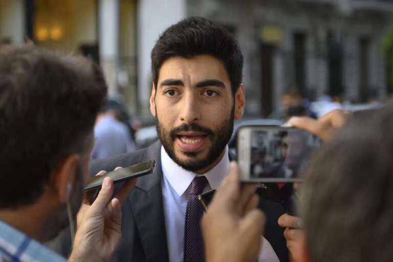 facundo-moyano-fue-detenido-este-martes-por-la-7PGVGWMCXREIZBIIRMRYWQPPRI (1)